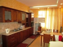 Kirayə (Aylıq) Yeni Tikili, Nəsimi.r, 28 May.m-13