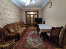 Satılır Köhnə Tikili, Nizami.r-2