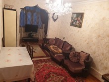 Satılır Köhnə Tikili, Nizami.r-1