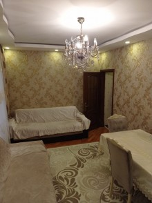 Satılır Köhnə Tikili, Binəqədi.r, 7-ci mikrorayon, Azadlıq.m-2