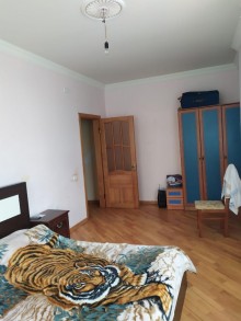 Satılır Yeni Tikili, Nizami.r, Xalqlar Dostluğu m..m-4