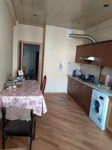 Satılır Yeni Tikili, Nizami.r, Xalqlar Dostluğu m..m-11