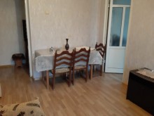Satılır Köhnə Tikili, Nizami.r-6