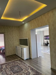 Satılır Yeni Tikili, Xətai.r, Xətai.m-8