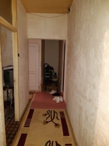 Satılır Köhnə Tikili, Xətai.r-9
