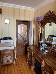 Satılır Köhnə Tikili, Xətai.r-3