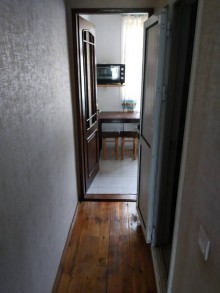 Satılır Köhnə Tikili, Nizami.r-13