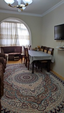 Satılır Köhnə Tikili, Xətai.r-1