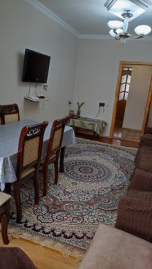 Satılır Köhnə Tikili, Xətai.r-2