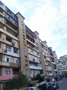 Satılır Köhnə Tikili, Xətai.r-8