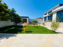 Mərdəkanda gözəl həyəti və hovuzu olan villa satılır, -5
