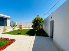 Mərdəkanda gözəl həyəti və hovuzu olan villa satılır, -6