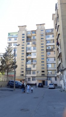 Satılır Köhnə Tikili, Xətai.r-9
