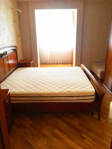 Satılır Köhnə Tikili, Səbail.r, Badamdar-4