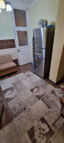 Satılır Köhnə Tikili, Nizami.r, Qara Qarayev.m-4