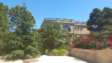 Novxanıda geniş yaşıllıq zonası olan hovuzlu villa satılır, -10