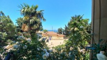 Novxanıda geniş yaşıllıq zonası olan hovuzlu villa satılır, -11