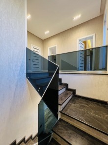 Mərdəkanda 7 sotda travetinlə üzlənmiş villa, -13