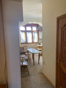 Satılır Köhnə Tikili, Nəsimi.r, 28 May.m-4