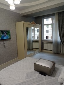 Kirayə (Aylıq) Yeni Tikili, Binəqədi.r, 8-ci mikrorayon, Gənclik.m-2