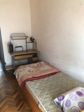 Satılır Köhnə Tikili, Nəsimi.r, 28 May.m-12