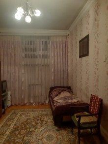 3 otaqli kohne tikili ev satisi Badamdar q, -7