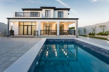 2 mərtəbəli, 6 otaqlı villa satışda, -1