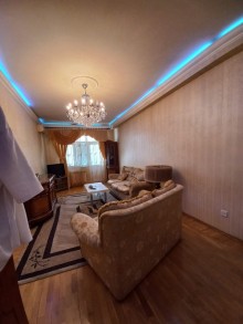 Satılır Yeni Tikili, Yasamal.r, Nizami.m-3