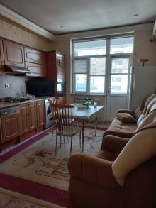 Satılır Yeni Tikili, Yasamal.r, Nizami.m-10