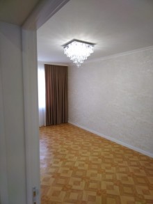 Satılır Köhnə Tikili, Xətai.r, H.Aslanov, Həzi Aslanov.m-4
