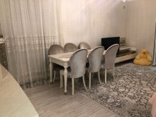 Satılır Köhnə Tikili, Nizami.r-4