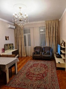 Satılır Köhnə Tikili, Səbail.r, İçərişəhər.m-2