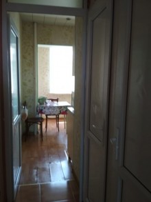 Satılır Köhnə Tikili, Xətai.r-6