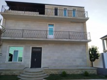 Mərdəkanda 3 mərtəbəli həyət evi satılır Bravoya 7 dəqiqə maşınla yolu var, -2