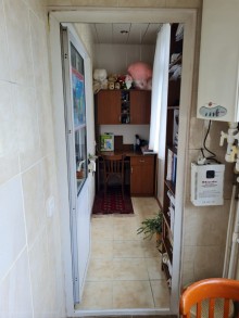 Satılır Köhnə Tikili, Xətai.r-10