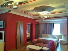 denizin yaninda, 3 mərtəbəli, bahalı mebellərlə tam təmin olunmuş villa, -5