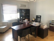 Satılır Obyekt, Yasamal.r, Elmlər Akademiyası.m-1