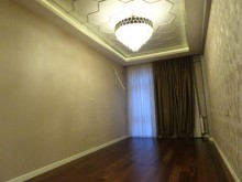 Satılır Yeni Tikili, Yasamal.r, Elmlər Akademiyası.m-9