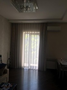 Satılır Köhnə Tikili, Nəsimi.r-11