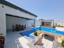 Mərdəkanda 1 mərtəbəli hovuzlu villa satılır, -2