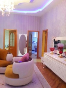 Badamdarda 4 sotun içində 3 mərtəbəli villa, -4