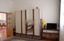 Badamdar 1-ci massivdə 5 sot torpaq sahəsinin içində tikilmiş 2 mərtəbəli, 7 otaqlı villa, -11