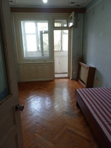Kirayə (Aylıq) Köhnə Tikili, Binəqədi.r, 8-ci mikrorayon, Azadlıq.m-2
