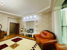 Gülçülük savxozunda 26 sot torpaq sahesinde insa edilmis 2 mertebe + mansarli villa, -9