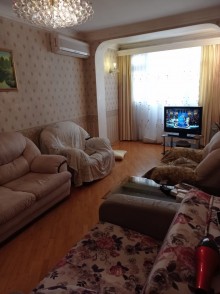 Kirayə (Aylıq) Köhnə Tikili, Binəqədi.r, 8-ci mikrorayon, Azadlıq.m-3