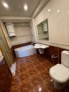 Satılır Yeni Tikili, Nərimanov.r-19