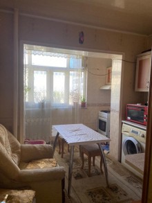 Kirayə (Aylıq) Köhnə Tikili, Binəqədi.r, 7-ci mikrorayon, Azadlıq.m-4