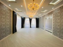 Panoramalı pəncərələri ilə gözoxşayan villa , -11