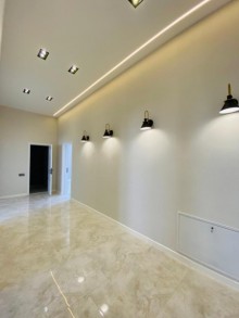 Panoramalı pəncərələri ilə gözoxşayan villa , -19