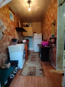 zabratda 2 otaqli kohne bina evi, -2